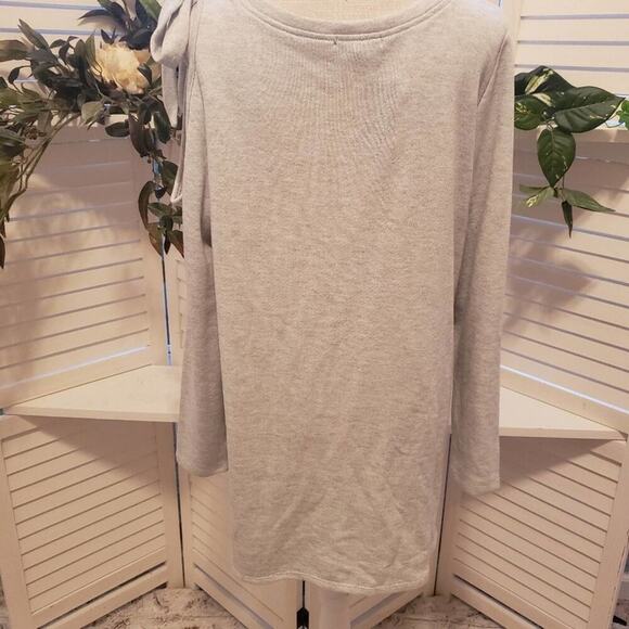 LANE BRYANT NEW LACE SINGLE COLD SHOULDER GRAY LACE KNIT SWEATER SIZE 14/16 - Picture 5 of 7